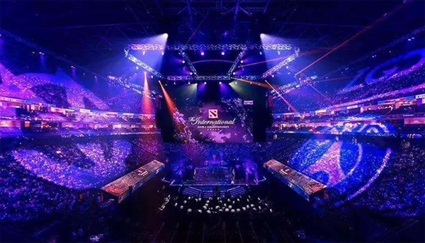 动作较为生 动作较为生