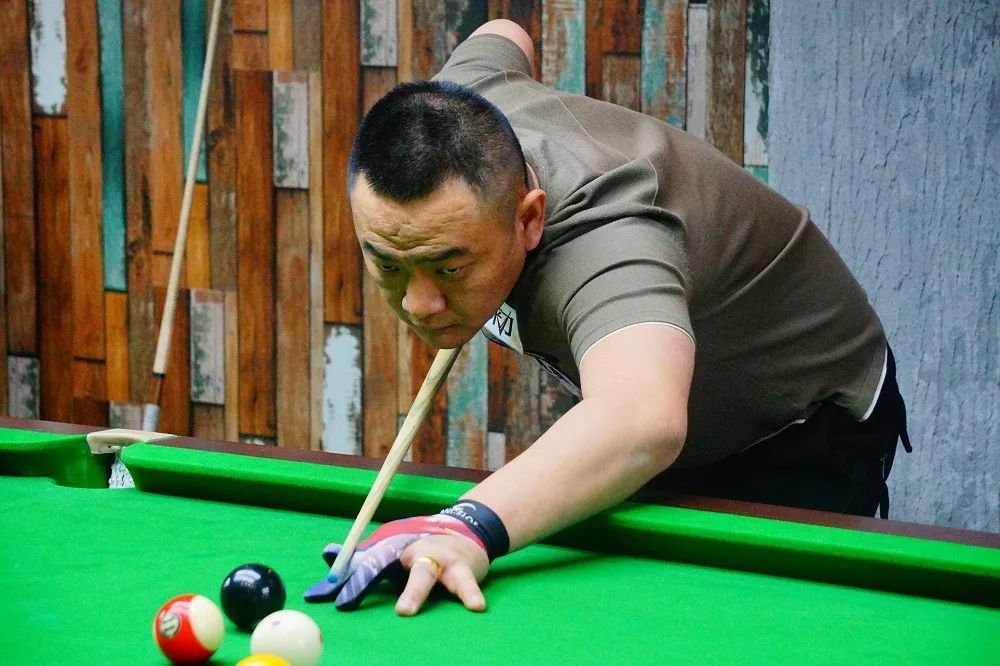 更具深度的 更具深度的