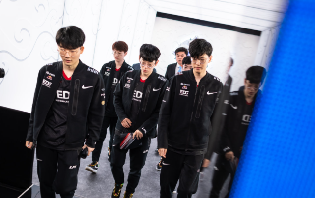 与次世代主 与次世代主